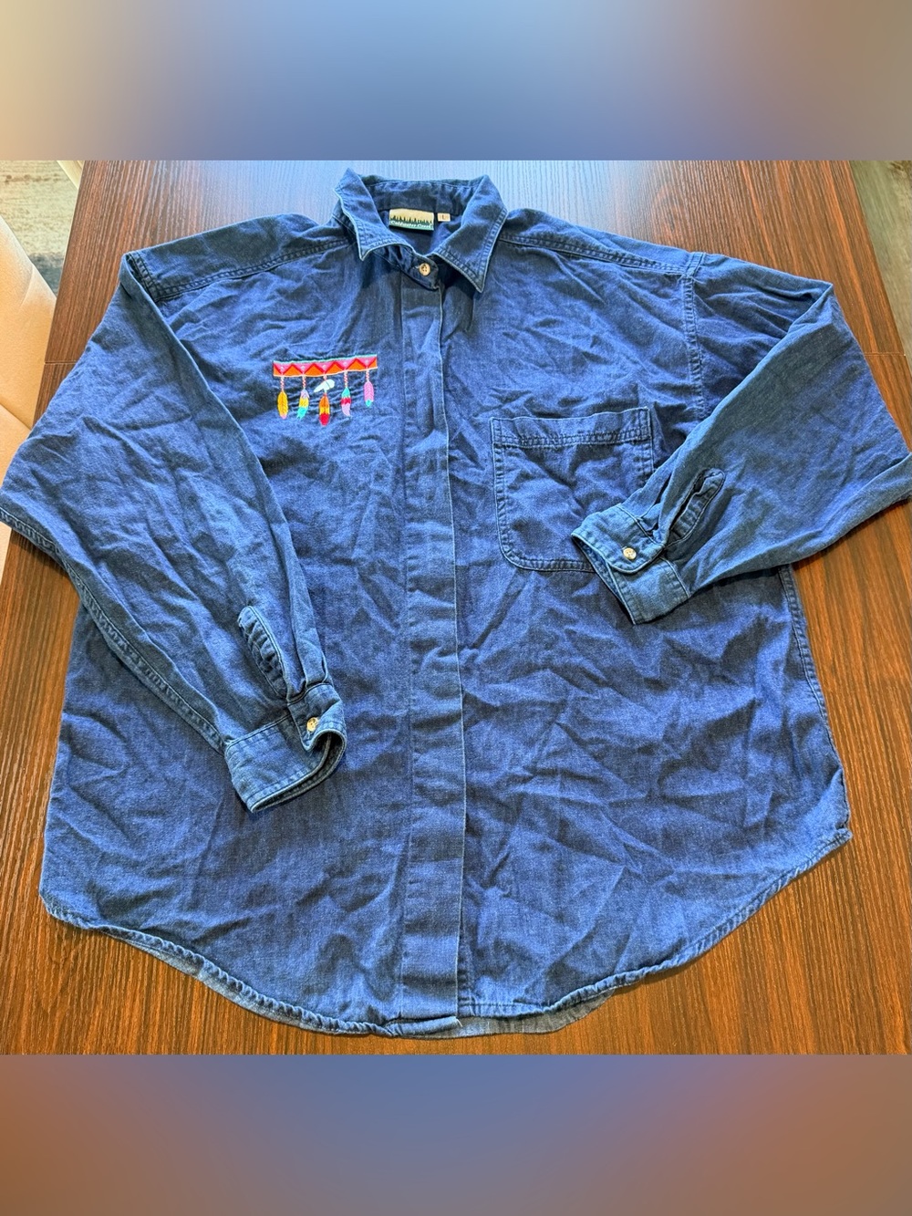 Coldwater Creek Women’s Vintage Denim Shirt Embroidered Southwestern Feathers L